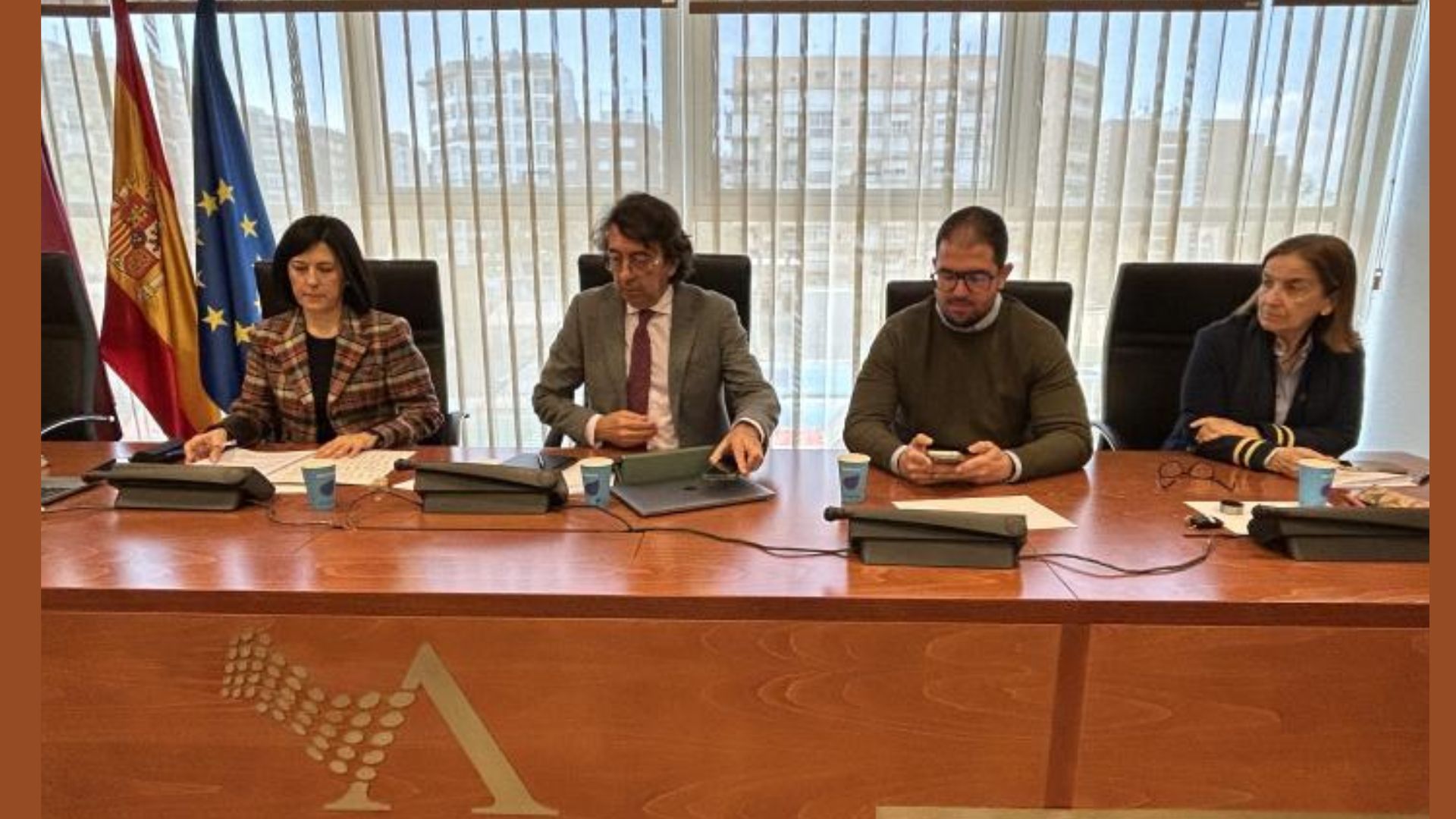 Comparecencia de la decana del COPRM, Pilar Martín, ante la Comisión Especial de Estudio sobre Infancia y Adolescencia